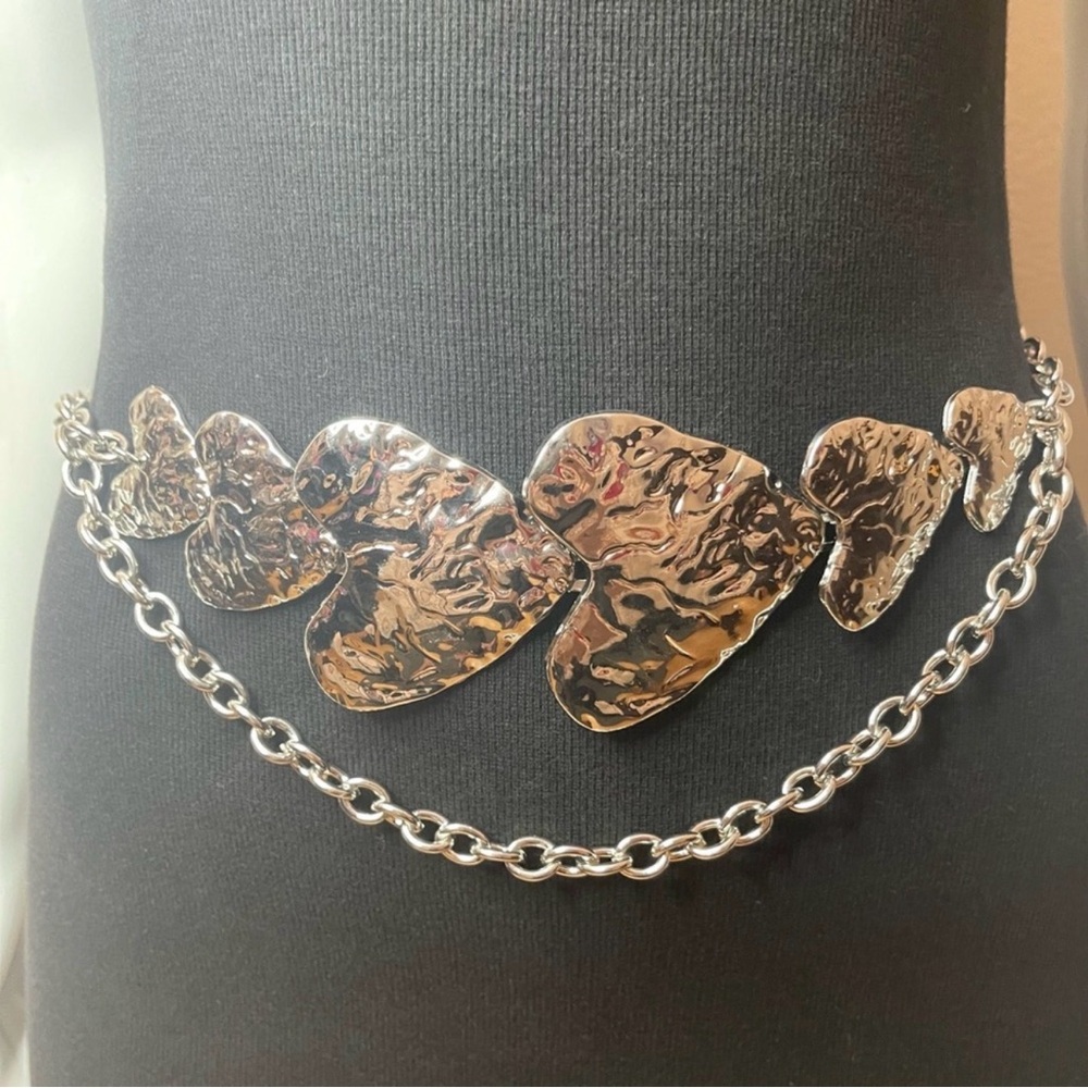 Silver tone metallic hearts chain belt